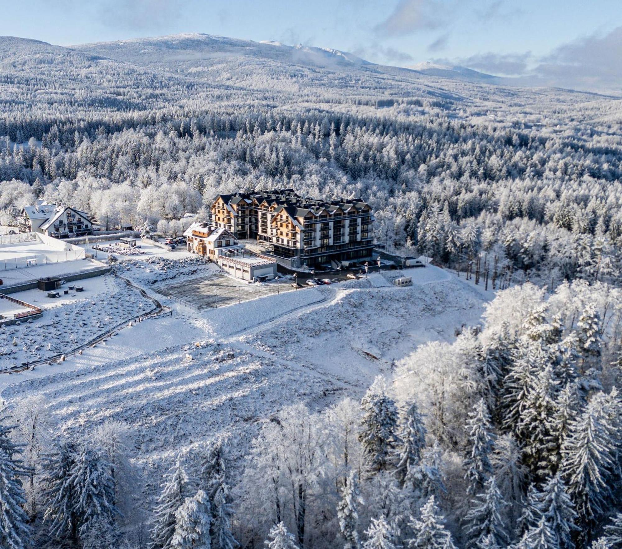 Kazalnica Family&Conference Resort Kolo Karpacza Sosnówka Esterno foto